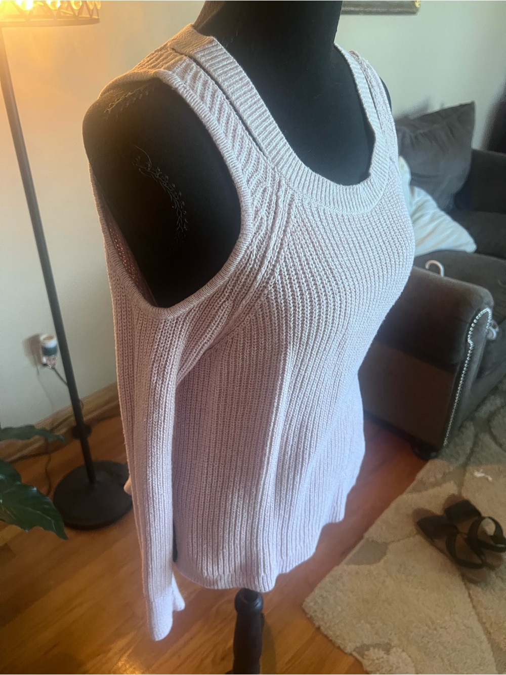 Hollister Cold-Shoulder Ribbed Knit Sweater Tank - Light Pink